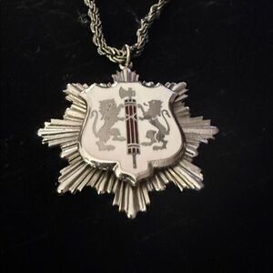 Vintage Crest Coat of Arms pendant necklace